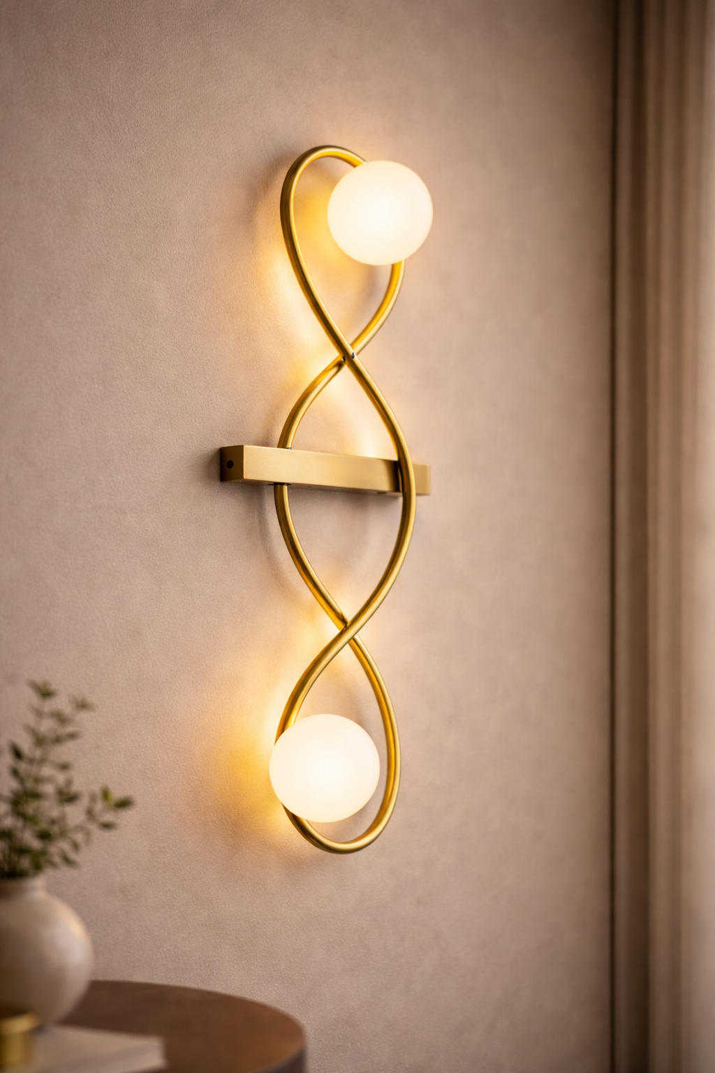 Aurelia Loop Wall Lamp